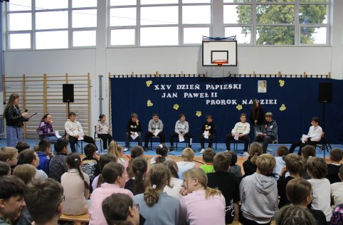 Obchody Dnia Papieskiego w naszej szkole