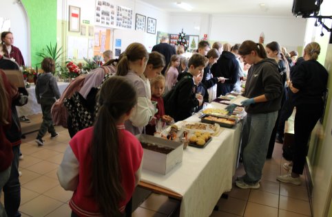 Kiermasz ozdób świątecznych – pomagamy Adasiowi Iwanejko