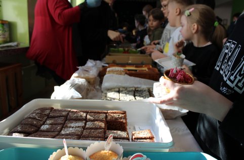 Kiermasz ozdób świątecznych – pomagamy Adasiowi Iwanejko