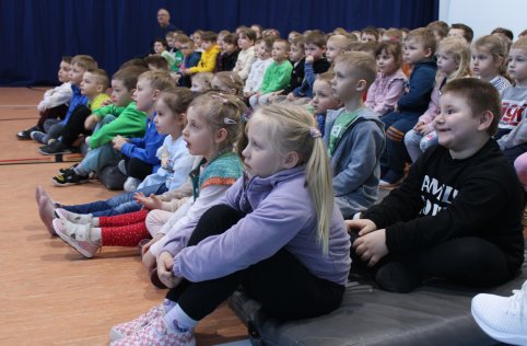 Pokaz fizyczny grupy „Zaelektryzowani”