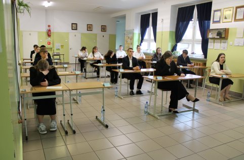Pierwszy dzień egzaminu ósmoklasisty za nami - maj 2026