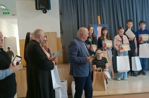 Sukces naszych uczniów w konkursie wiedzy o Stefanie Kardynale Wyszyńskim