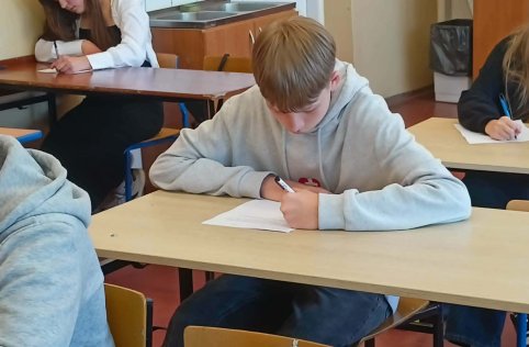 Sukces naszych uczniów w konkursie wiedzy o Stefanie Kardynale Wyszyńskim
